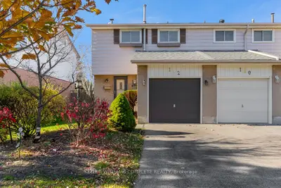 Att/Row/Townhouse in Hamilton