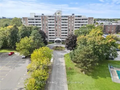 Condo Apartment in St. Catharines