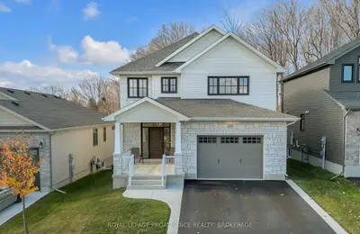 Detached in Kingston
