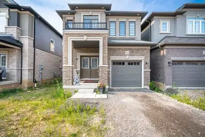 Detached in Brantford