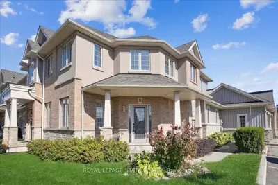 Att/Row/Townhouse in Grimsby