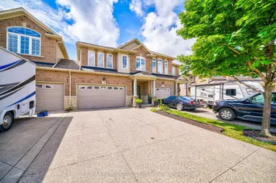 Att/Row/Townhouse in Hamilton