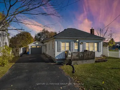 Detached in Lincoln