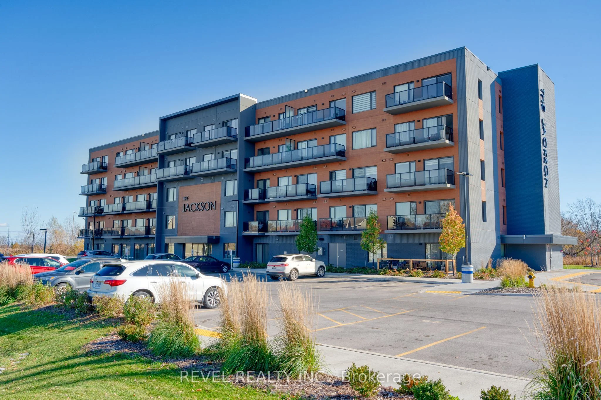 Condo Apartment in Haldimand
