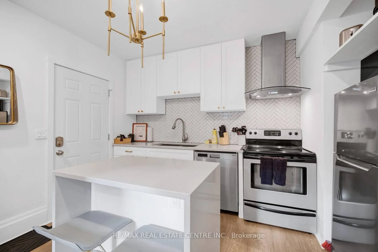 11 Mansion Street, Kitchener, On N2h 2j5