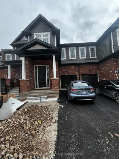 Att/Row/Townhouse in Erin