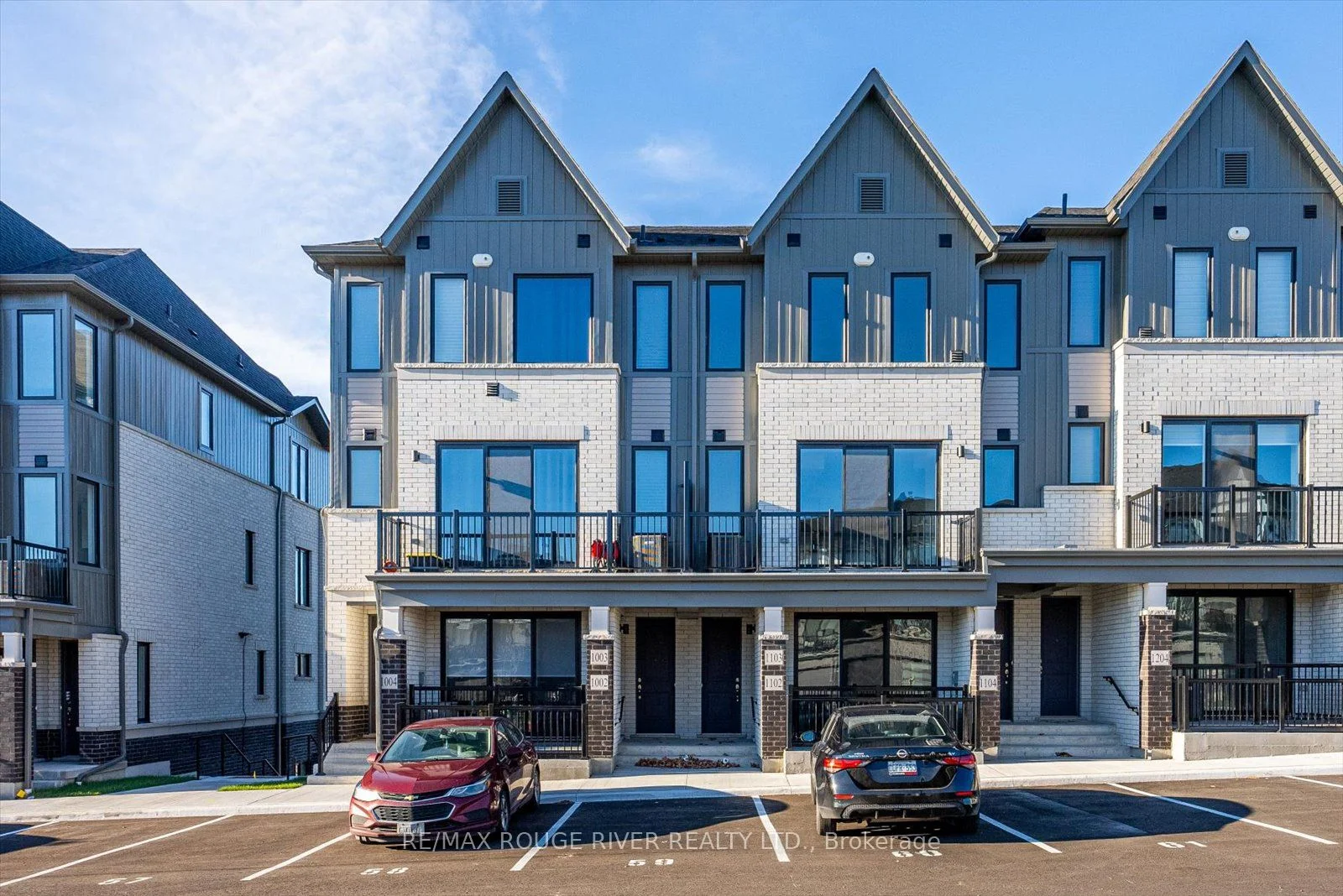 Condo Townhouse in Cobourg