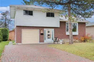 Detached in Perth