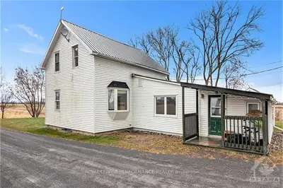 Detached in North Stormont