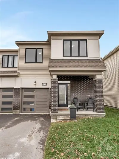 Att/Row/Townhouse in Kanata