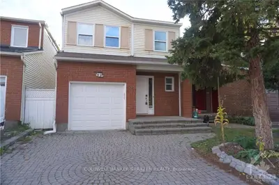 Detached in Hunt Club - South Keys and Area