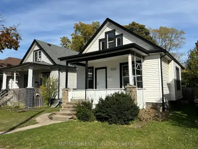 Detached in Windsor