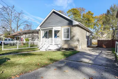 Detached in Cambridge