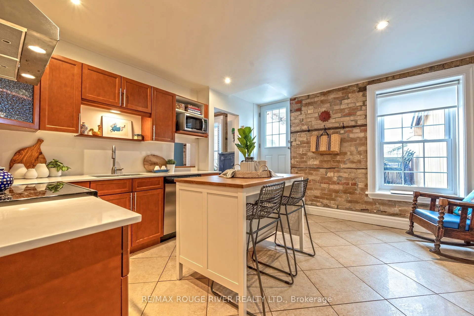 79 King Street 502, Cobourg, On K9a 2m4