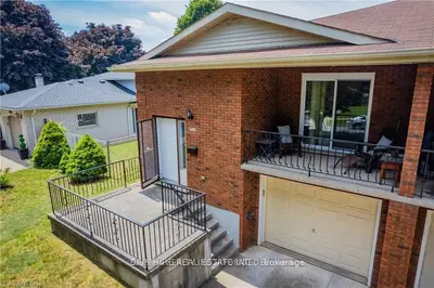Semi-Detached in Niagara Falls