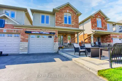 Att/Row/Townhouse in Grimsby