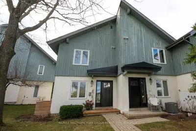 Condo Townhouse in Blue Mountains