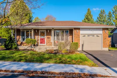 Detached in North Perth