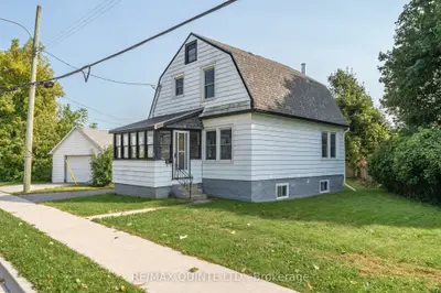 Detached in Belleville