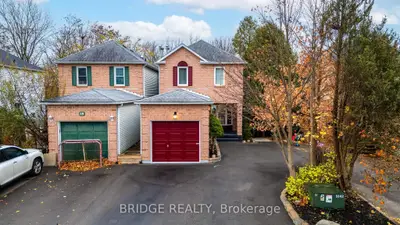 Detached in Brantford