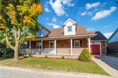 Detached in Lincoln