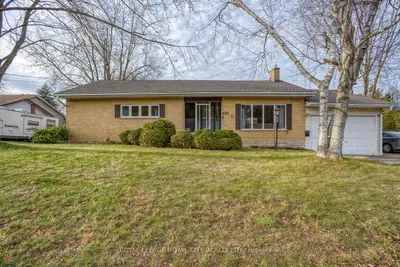 Detached in Guelph/Eramosa