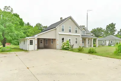 Detached in Addington Highlands