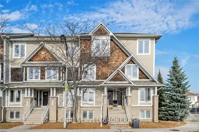 Condo Apartment in Barrhaven