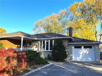 Detached in Lincoln