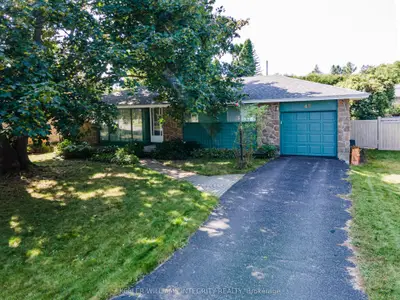 49 Elmsley Crescent, Bells Corners And South To Fallowfield, On K2h 6t9