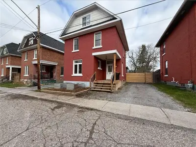 Detached in Renfrew