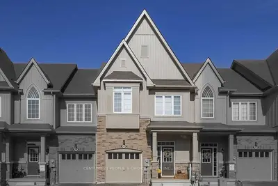 Att/Row/Townhouse in Lincoln