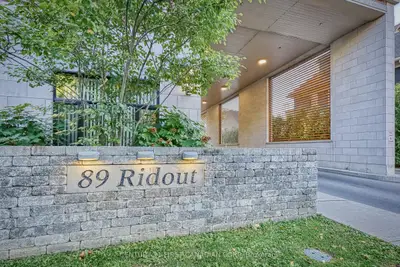Condo Apartment in London South