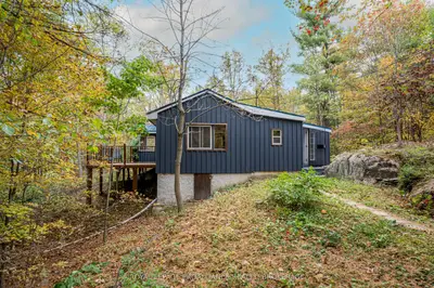 Detached in Frontenac