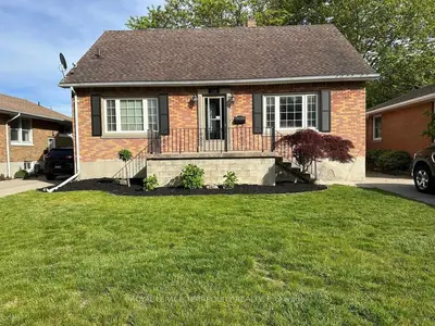 Detached in Chatham-Kent