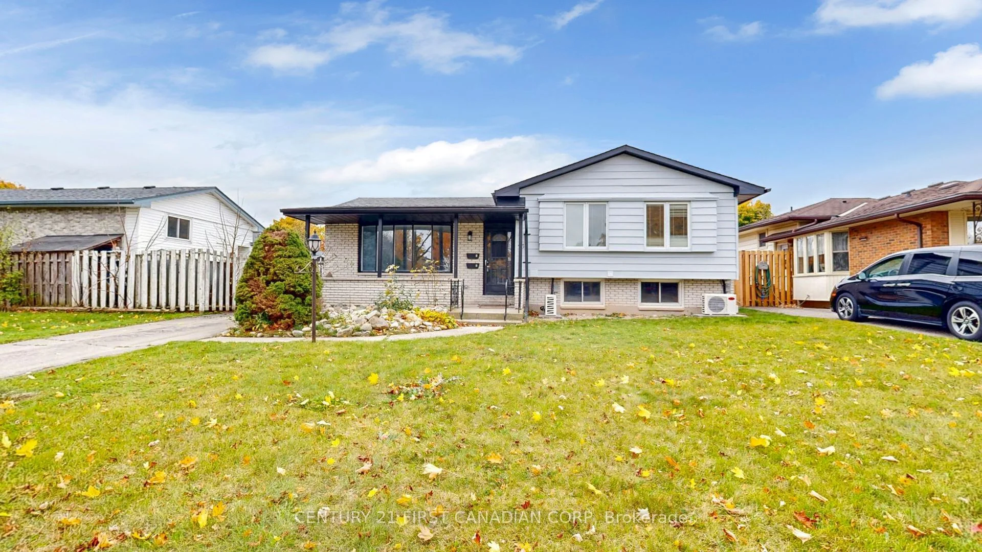 43 Carey Crescent, London South, On N6j 3t8