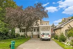198 WOODROFFE Avenue 2, Woodroffe, ON K2A 3V4
