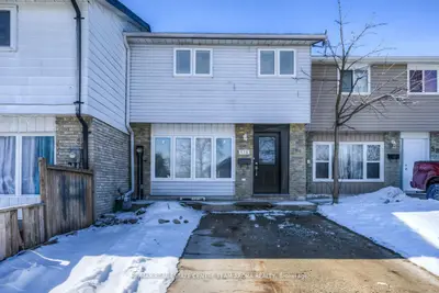 Att/Row/Townhouse in Cambridge