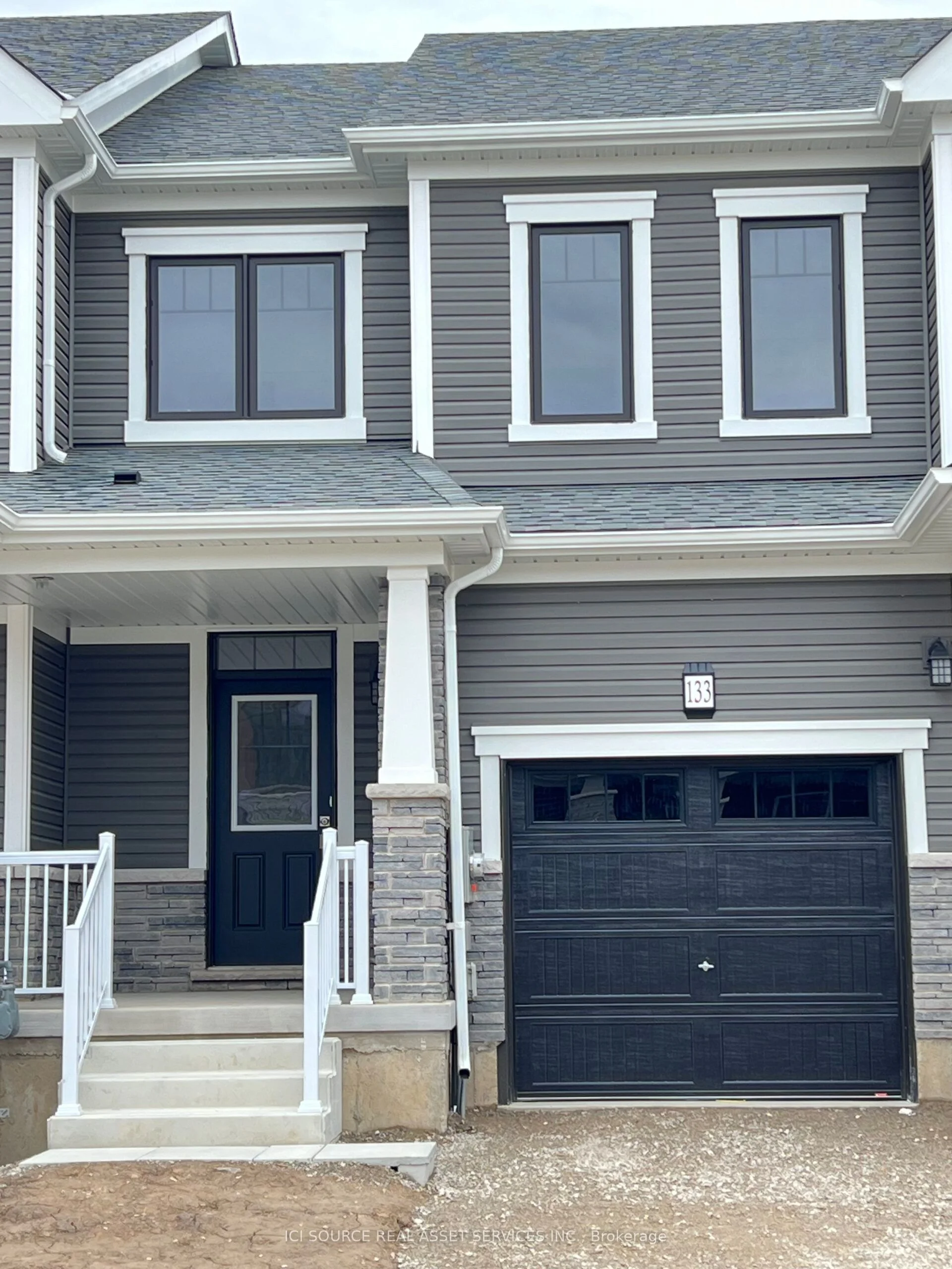 133 Granville Crescent, Haldimand, On N3w 0j8