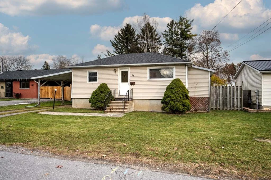 Detached in Gananoque