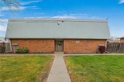 Condo Townhouse in Kitchener
