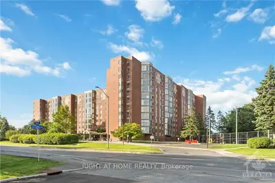 Condo Apartment in Kanata