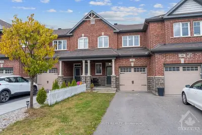 Att/Row/Townhouse in Kanata