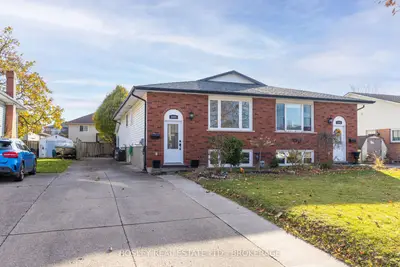 Semi-Detached in Niagara Falls
