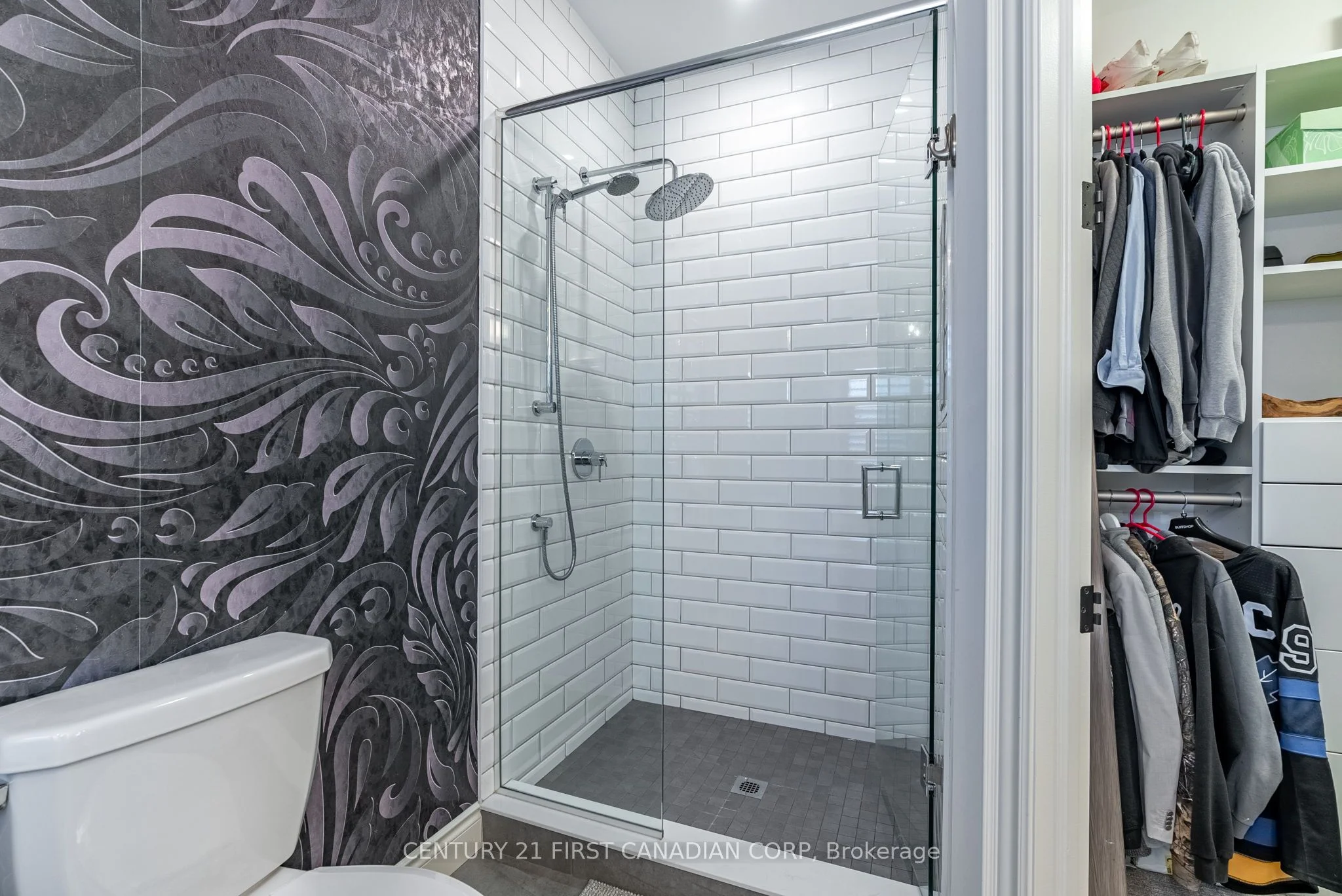304 THORN Drive, Strathroy-Caradoc, ON N7G 4C9