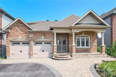 Detached in Kanata