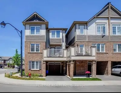 Att/Row/Townhouse in Hamilton