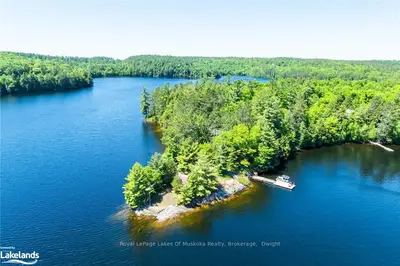 Detached in Algonquin Highlands