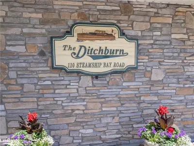 Condo Apartment in Gravenhurst