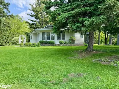 258 Hunters Bay Drive, Huntsville, On P1h 1n2